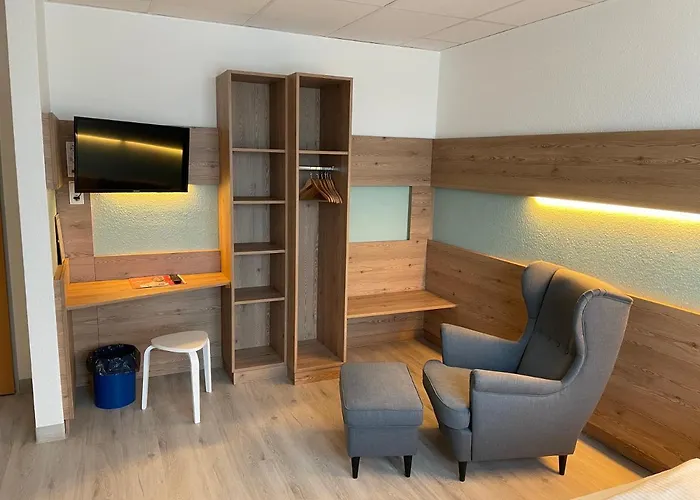 ホテル „zum Raukler“, Hotel, Naehe Der A2, Magdeburg / Hohe Boerde Hohenwarsleben